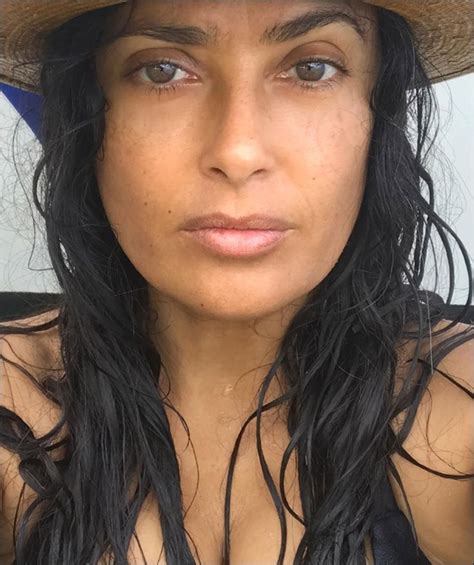 salma hayek no makeup selfie